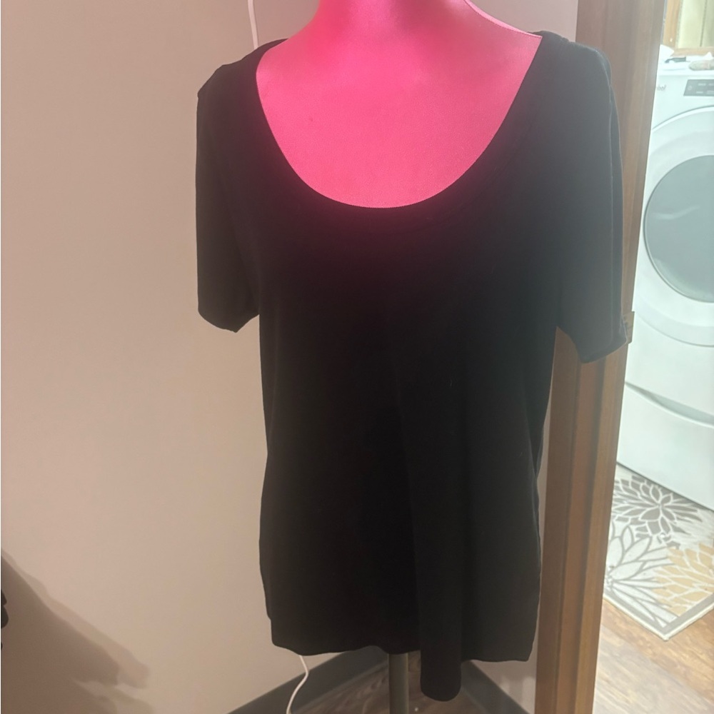Old Navy Classic Black Short Sleeve Tee